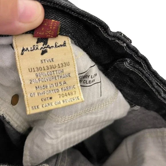 7 For All Mankind "A" Pocket Low Rise Flare Jeans Women's Size 27 U130133U-133U - Picture 12 of 12